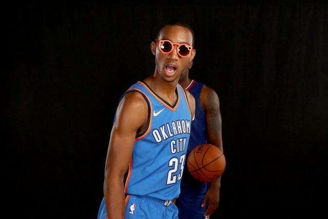 新闻分析：张雪机车为何第三变第四？