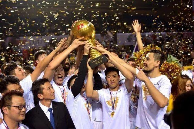 踢球者对德甲球队夏窗引援评分 拜仁第一多特第十